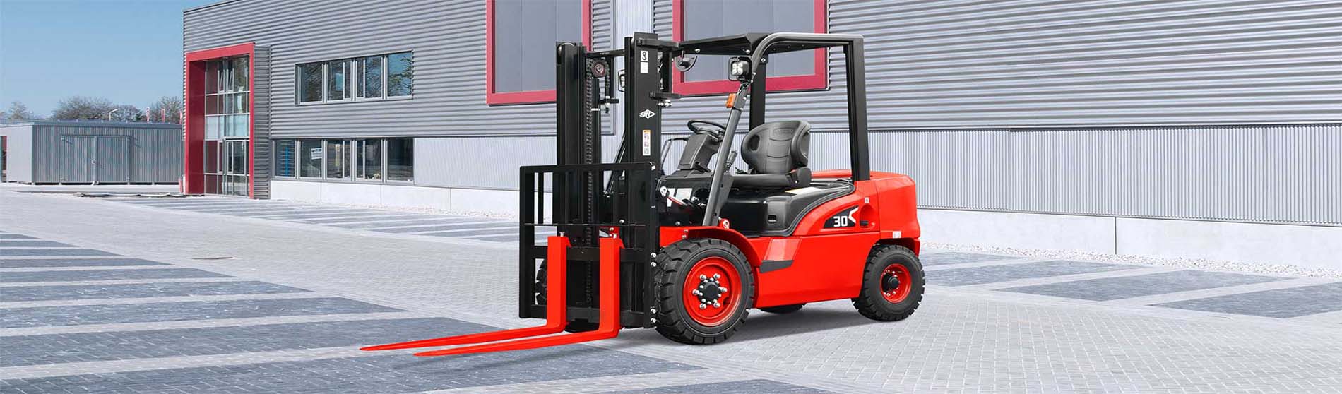Forklift hire Walthamstow unloading pallets from a commercial truck